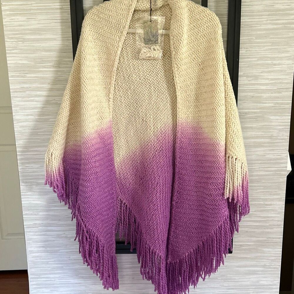 NWT Peruvian connection hand knit variegated purple cream shawl with fringe cape